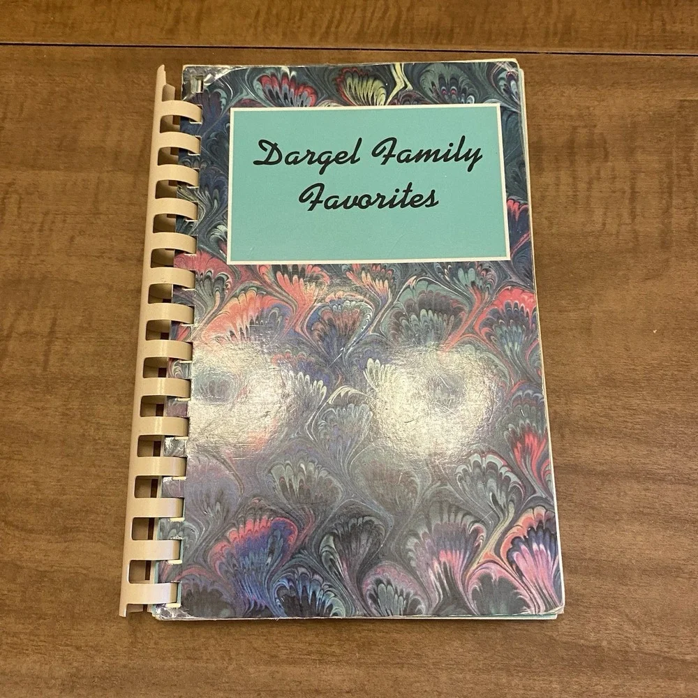 VTG Dargel Family Favorites Cookbook Sharon Peterson Lapeer Michigan Comb Bound